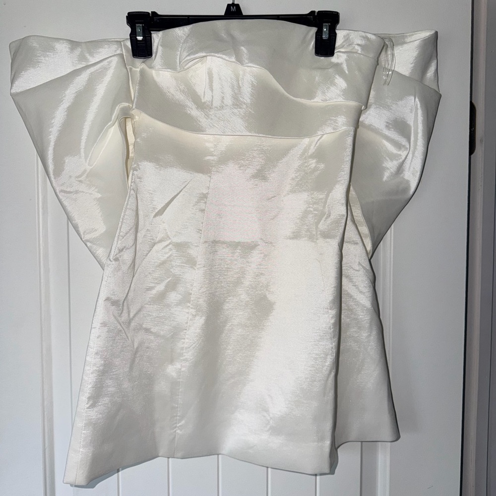 Chic Strapless White Dress - Picture 3 of 5